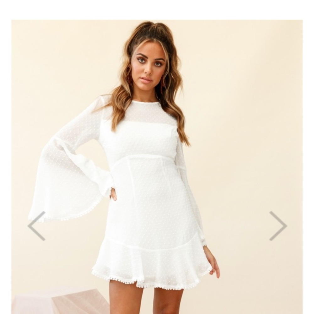 Selfie Leslie bell sleeve dress